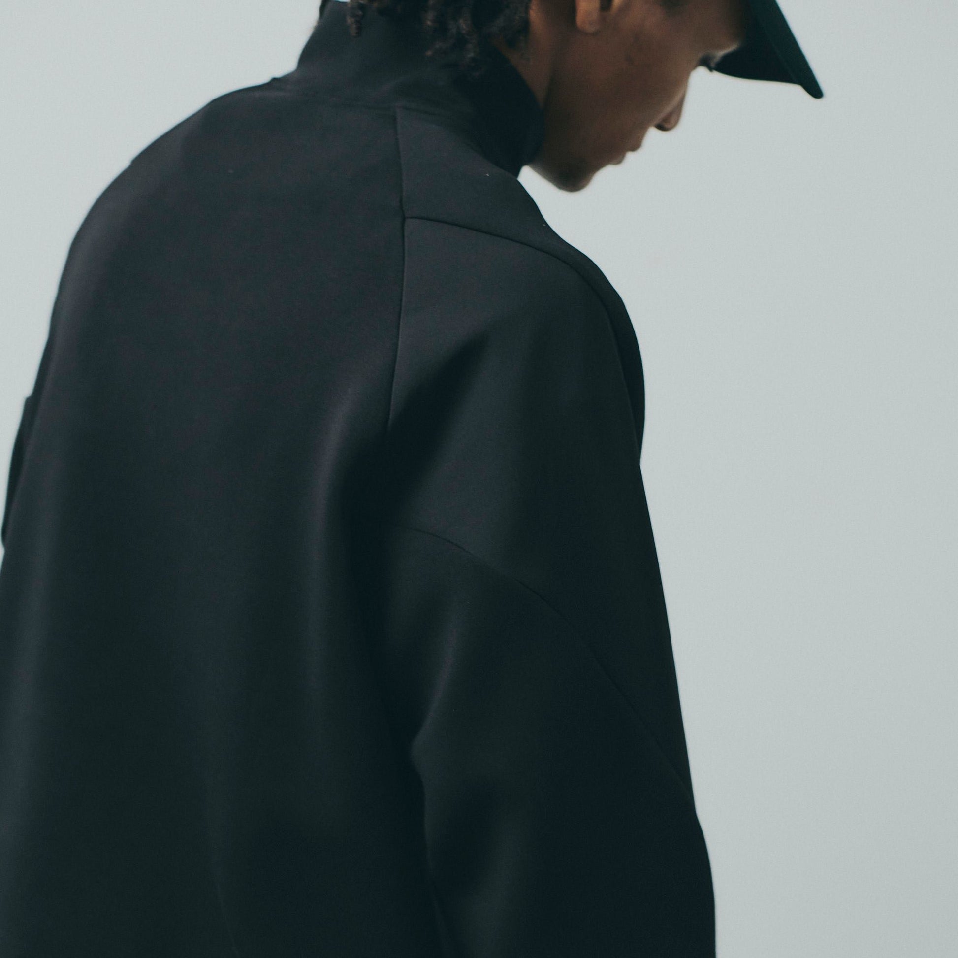 ハーフジップスウェット 伸びる ナイロン異素材ミックス ブラック