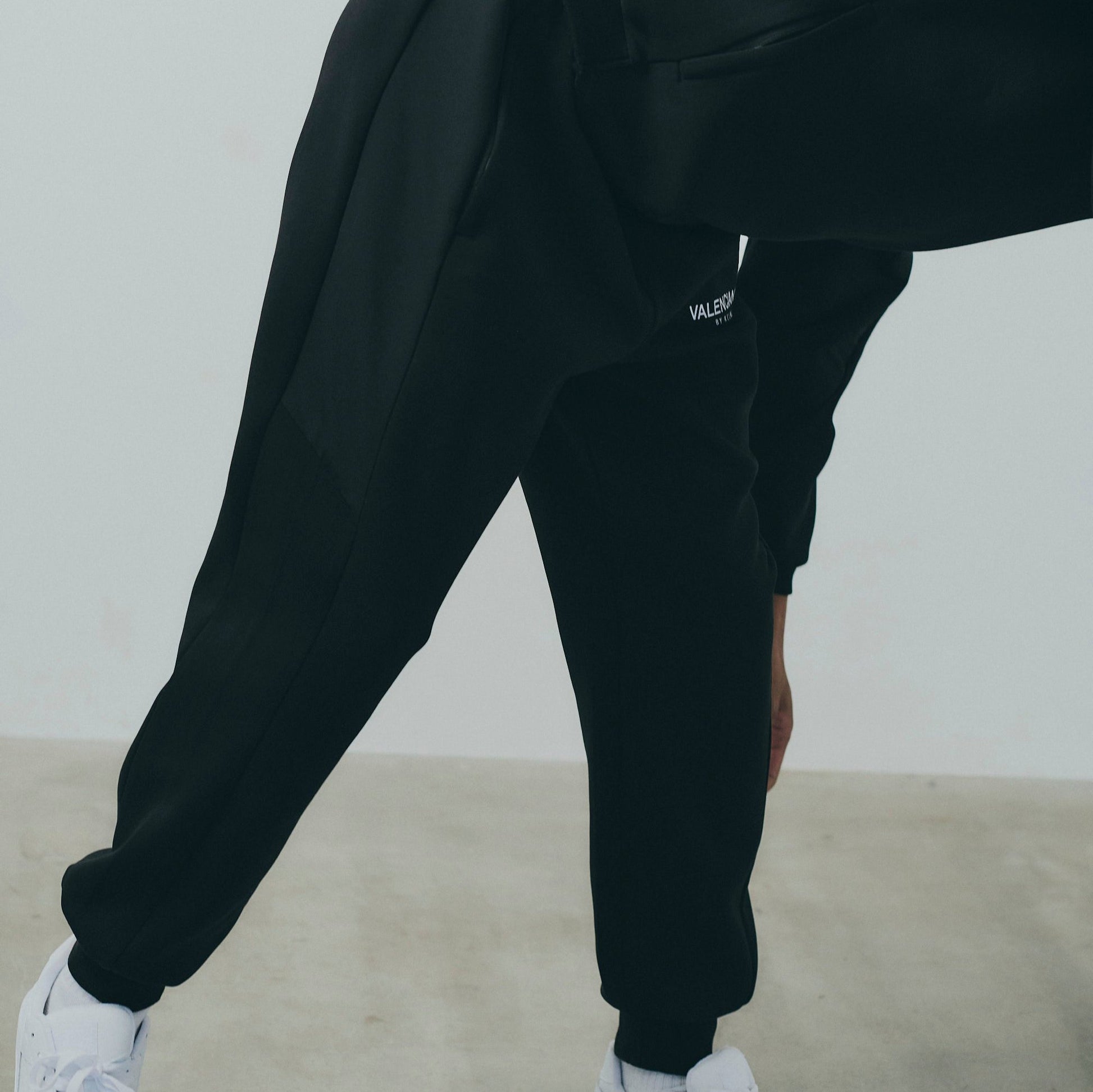 スウェットパンツ 伸びる ナイロン異素材ミックス ブラック