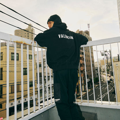 V HOODIE