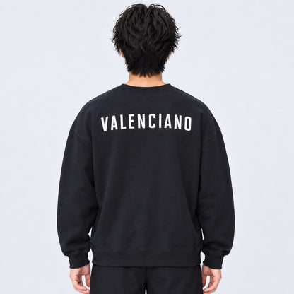EMBROIDERY CREW NECK 26 model back
